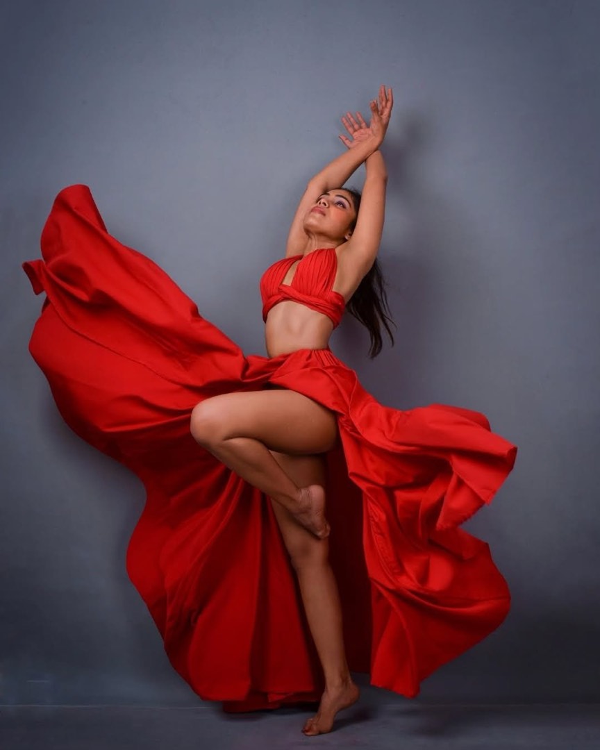 Fashion photography Abu Dhabi — dancer in red dress by RR Media